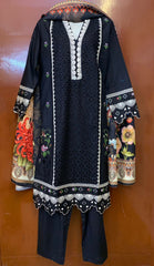 DAR'S FABRICON
KHADDAR Stitched 3Pcs Suit